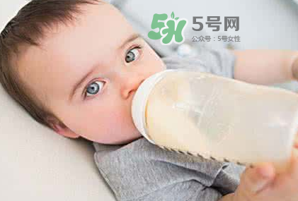 母乳和奶粉能混在一起吃嗎？母乳和奶粉混合喂養(yǎng)好嗎？