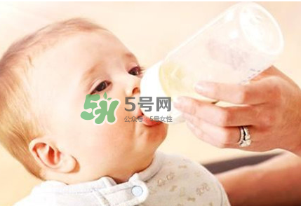 母乳和奶粉能混在一起吃嗎？母乳和奶粉混合喂養(yǎng)好嗎？