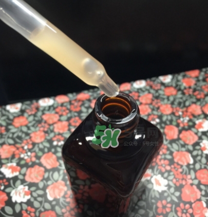 綠寶瓶和小棕瓶哪個好？綠寶瓶和小棕瓶對比