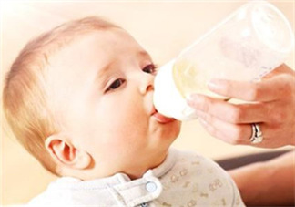 母乳和奶粉能混在一起吃嗎？母乳和奶粉混合喂養(yǎng)好嗎？