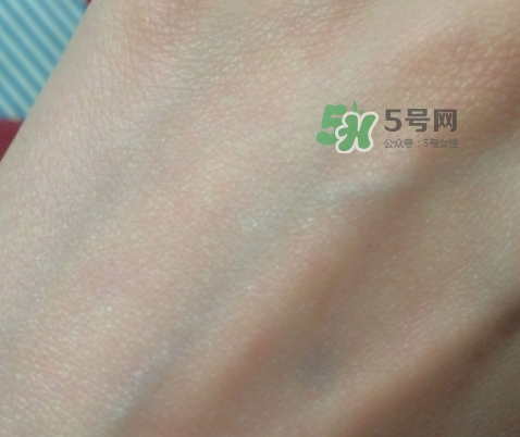 神仙水和小燈泡哪個好？神仙水和小燈泡使用順序