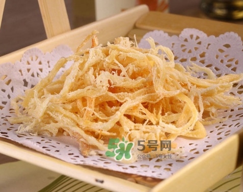 魷魚絲一次吃多少合適？魷魚絲吃多了會(huì)怎么樣
