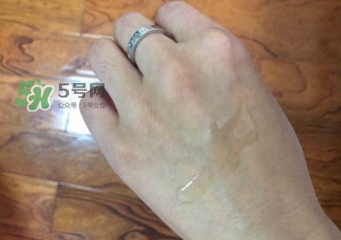 資生堂紅色蜜露是水還是精華？資生堂紅色蜜露是爽膚水嗎