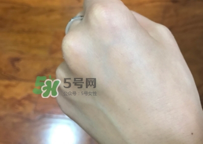 資生堂紅色蜜露是水還是精華？資生堂紅色蜜露是爽膚水嗎