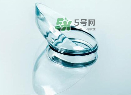隱形眼鏡日拋是什么意思？隱形眼鏡干了泡開還能用嗎