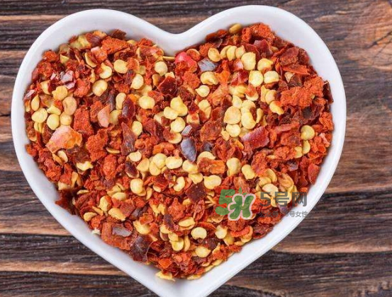 辣椒和面怎么炒？干辣椒面怎么做好吃？