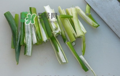 大蔥怎么切絲？大蔥怎么切好看