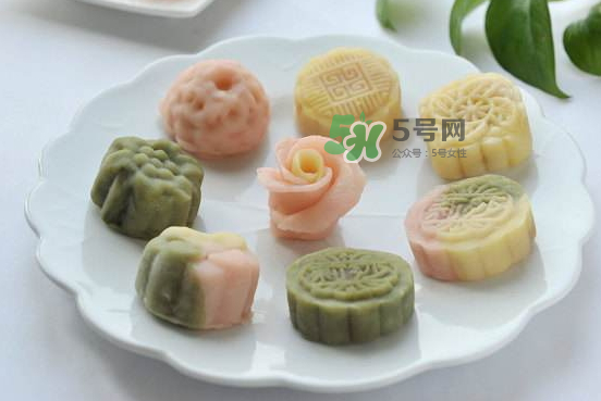 冰皮月餅為什么皮硬？冰皮月餅不變硬配方