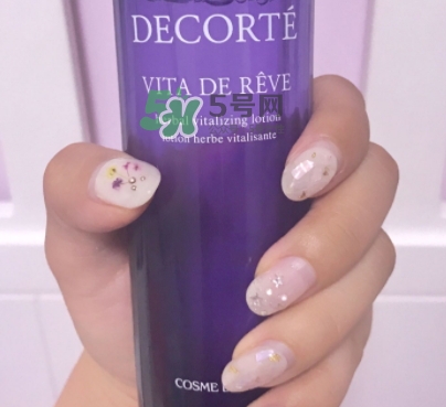 黛珂紫蘇水和cpb水磨精華哪個(gè)好？紫蘇水和cpb水磨搭配