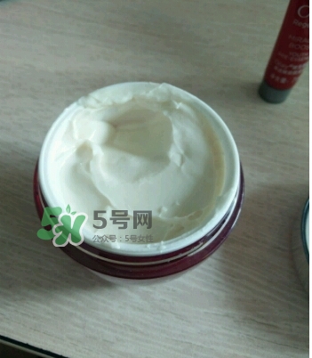 olay玉蘭油大紅瓶一套多少錢(qián)？olay大紅瓶專(zhuān)柜多少錢(qián)