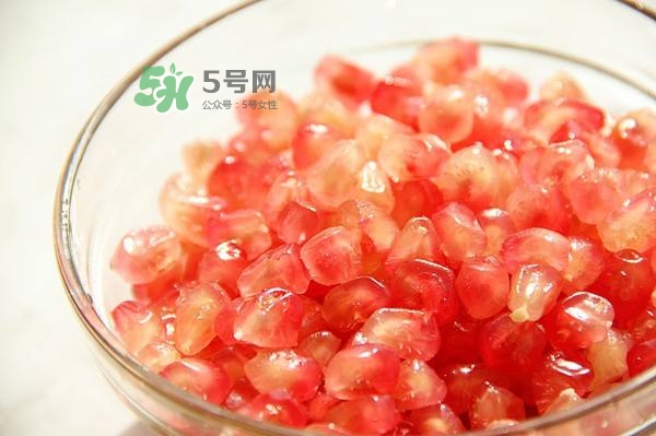 石榴不能和什么一起吃？石榴哪些人不能吃？