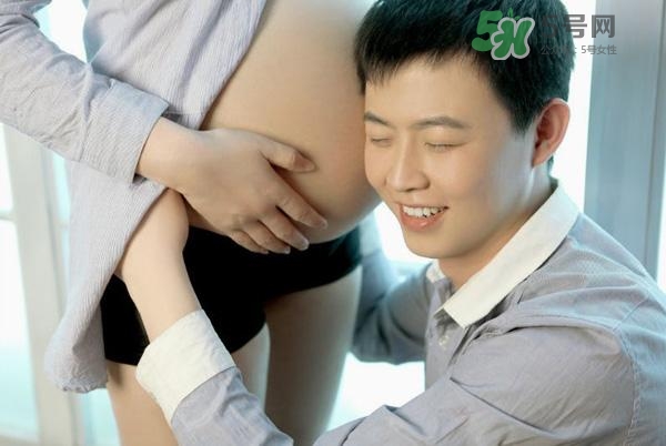 羊水栓塞發(fā)生在什么時候？羊水栓塞癥狀