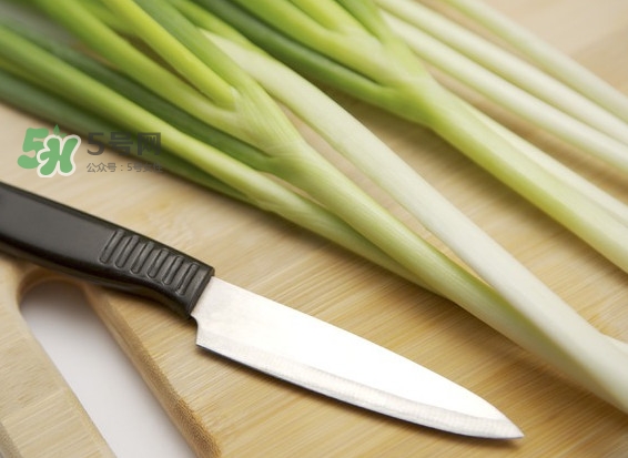 大蔥怎么去除農(nóng)藥殘留？大蔥怎么清洗干凈