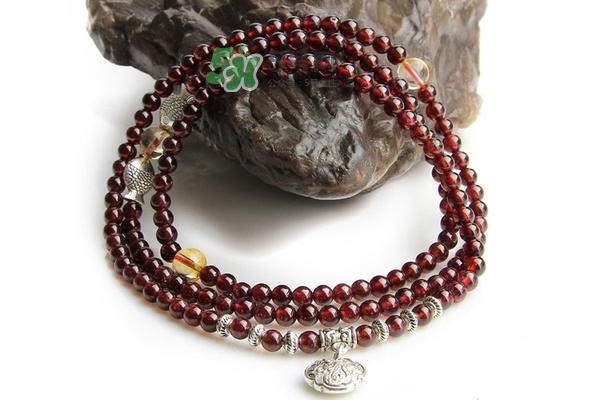 石榴石是什么做的？石榴是是怎么形成的？