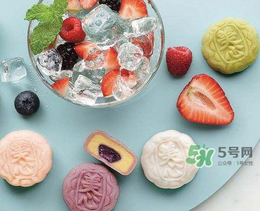 冰皮月餅皮太黏怎么辦？冰皮月餅粘手怎么回事？