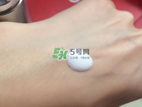 olay小白瓶會長毛嗎？olay小白瓶長黑毛是怎么回事？