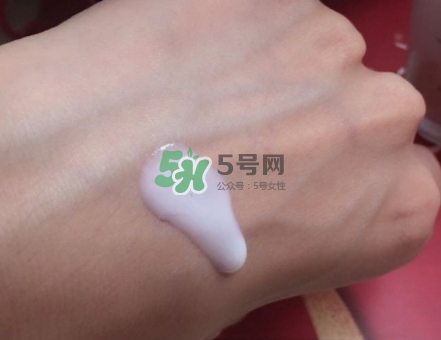 olay小白瓶會長毛嗎？olay小白瓶長黑毛是怎么回事？