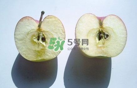 olay小白瓶和樂敦cc美容液哪個(gè)好？olay小白瓶和樂敦cc順序