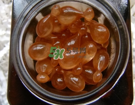 雅詩(shī)蘭黛小棕瓶安瓶膠囊怎么樣？雅詩(shī)蘭黛小棕瓶膠囊功效