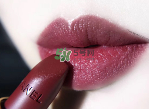 香奈兒63號口紅試色 香奈兒絲絨63試色圖片 香奈兒63號口紅試色 香奈兒絲絨63試色圖片