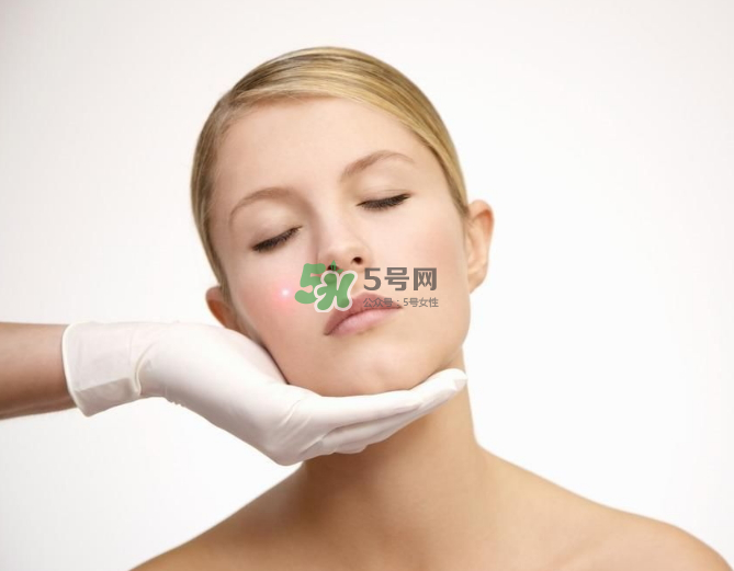 刷酸爆痘怎么辦？刷酸爆痘要不要繼續(xù)刷？