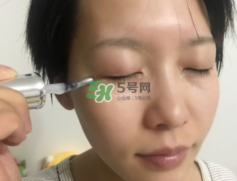 蘭蔻小灰瓶怎么用？蘭蔻小灰瓶眼部精華使用方法