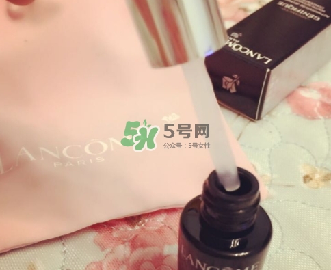 蘭蔻小黑瓶和sk2小燈泡哪個(gè)好？蘭蔻小黑瓶和小燈泡怎么用