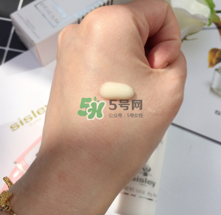 希思黎美白精華好用嗎？希思黎美白精華怎么樣？