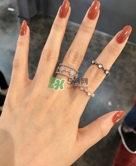 小編推薦秋冬必敗土色指彩！摩登先生、3CE都榜上有名