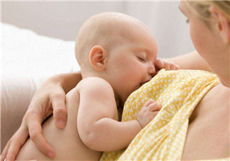 母乳喂養(yǎng)會乳糖不耐受嗎？母乳喂養(yǎng)會過度喂養(yǎng)嗎？