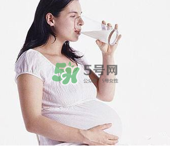 孕婦奶粉和普通奶粉的區(qū)別  懷孕必須喝孕婦奶粉嗎？