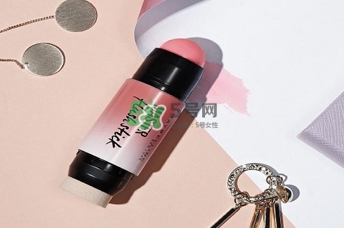 美寶蓮微醺氣色感應(yīng)腮紅棒怎么樣？美寶蓮腮紅棒怎么用