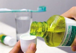 漱口水有用嗎？漱口水后要用清水嗎？