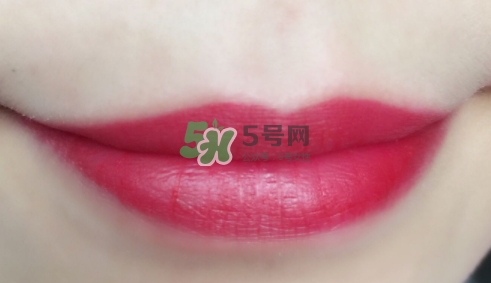 mac油畫(huà)棒唇膏怎么用？mac魅可油畫(huà)棒唇膏真假鑒別