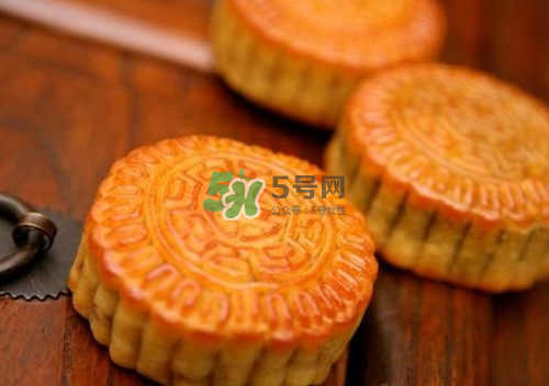 廣式月餅為什么硬？月餅皮發(fā)硬怎么辦？