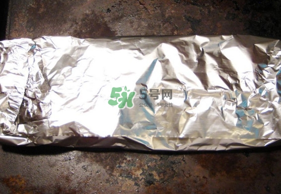 錫紙有毒嗎？錫紙是鋁箔紙嗎？