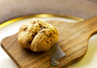 中國(guó)哪里有白松露？黑松露和白松露哪個(gè)貴？