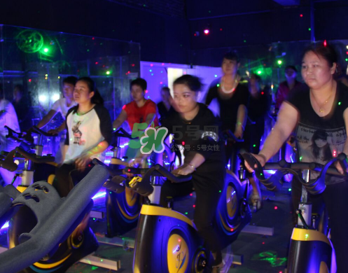 動(dòng)感單車傷膝蓋嗎？騎動(dòng)感單車會(huì)傷害膝蓋嗎？