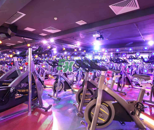 動(dòng)感單車和跑步機(jī)哪個(gè)減肥效果好？動(dòng)感單車和跑步機(jī)哪個(gè)瘦腿快？