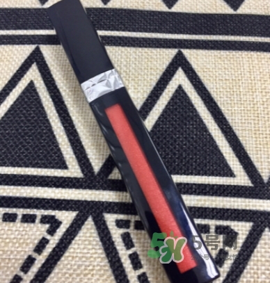 迪奧藍(lán)星唇釉751好看嗎？dior迪奧藍(lán)星唇釉751試色