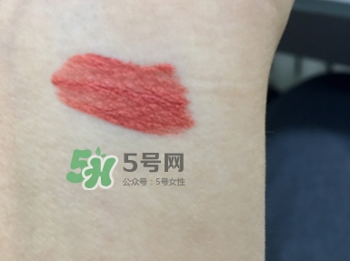 迪奧藍(lán)星唇釉751好看嗎？dior迪奧藍(lán)星唇釉751試色