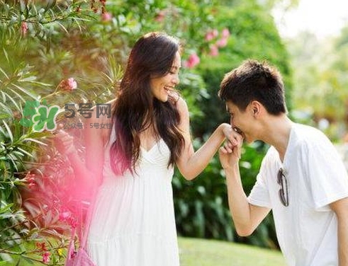 婚外情如何調(diào)查取證？網(wǎng)絡(luò)聊天記錄屬于婚外情證據(jù)嗎？