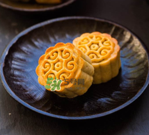 月餅轉(zhuǎn)化糖漿可以用蜂蜜代替嗎？月餅轉(zhuǎn)化糖漿可以用什么代替？