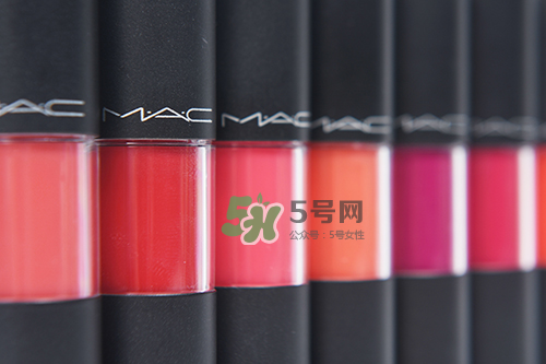 魅可棒棒糖唇釉持久度怎么樣？魅可清新唇釉好用嗎？