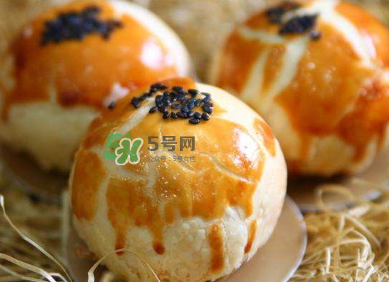 蛋黃酥熱量高嗎？一個蛋黃酥的熱量