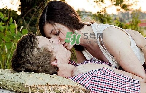 老公出軌怎么挽回？怎么籠絡男人的心？