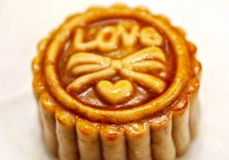 月餅為什么要用轉(zhuǎn)化糖漿？做月餅的轉(zhuǎn)化糖漿是什么？