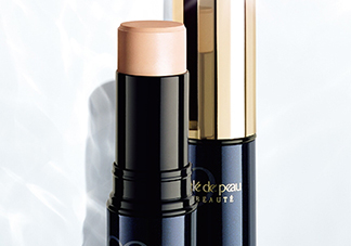 cpb光潤粉凝膏粉底膏怎么樣？cpb光潤粉底膏粉凝膏好用嗎