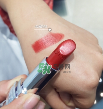 迪奧夾心999多少錢？迪奧夾心999口紅專柜價(jià)格