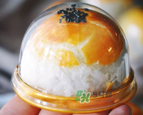 蛋黃酥為什么會開裂？蛋黃酥開裂原因